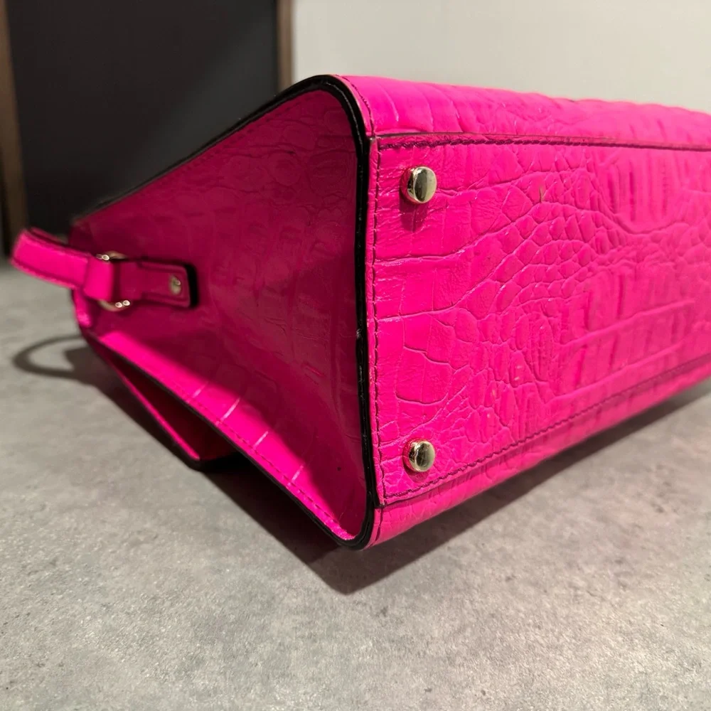 Kate Spade Doris Neon Pink Crocodile Print Handbag! - Picture 9 of 14